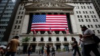 S&P 500 остава почти без промяна, Nasdaq се понижава*