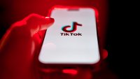 Тръмп обсъжда закупуването на TikTok с много хора, очаква решение до 30 дни