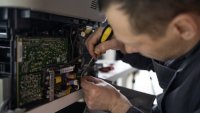 Ремонт или подмяна: Как бизнесът да вземе финансово обосновано решение за офис техниката?