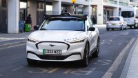 Stellantis,  Wayve Technologies и Uber се обединяват за масово навлизане на роботизирани таксита