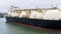 Петролът поскъпва, спирането на саудитския петролопровод задълбочава енергийната криза*