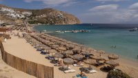 Богати чужденци нажежават пазара на луксозни имоти в Гърция