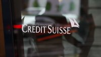 Credit Suisse предлага да изкупи обратно дългови книжа за около 3 млрд. швейцарски франка