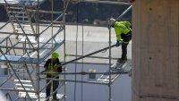Къде в Европа служителите работят най-много през уикендите?
