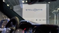 Stellantis изтегля от пазара в САЩ над 200 хил. автомобила заради софтуерна грешка