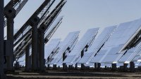 TotalEnergies купува ВЕИ проекти на Shell в Европа и продава дял от зелени мощности на KKR