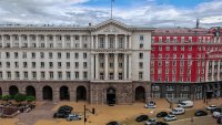 Правителството намалява числеността на две министерства със 166 щатни бройки 