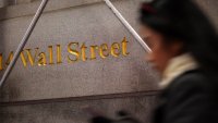 Wall Street започва седмицата с ръстове въпреки напрежението около Венецуела*