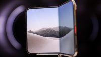 Apple призна за проблеми с някои iPhone Duo, ще заменя дефектните устройства