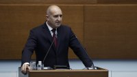 Социолози отчитат спад в доверието към кабинета "Радев" през юни