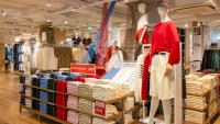 Собственикът на Uniqlo отчете рекордна печалба, продажбите на Запад надминаха тези в Китай