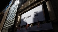 Питър Тийл е продал акции от Palantir за 1 млрд. долара тази година