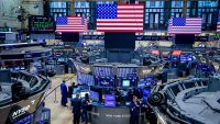 S&P 500 и Nasdaq Composite спадат, технологичните акции поевтиняват за втори пореден ден*