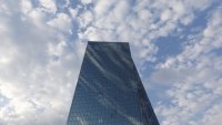 ЕЦБ: Растежът на кредитирането и депозитите в еврозоната остава стабилен през юли