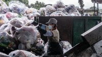 Как европейските отпадъци нелегално се озовават в Югоизточна Азия?