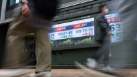 Kospi достигна нов рекорд, след като записа най-силния си месец от 28 години насам