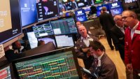 Wall Street стартра сесията с понижения въпреки силното начало на сезона на отчетите*