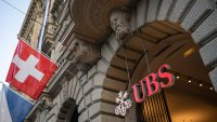 UBS обяви&nbsp;програма за обратно изкупуване за 3 млрд. долара до средата на 2027 г.