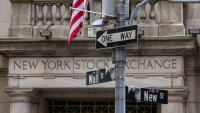 S&P 500 и Nasdaq затвориха с нови рекорди след възход в технологичния сектор