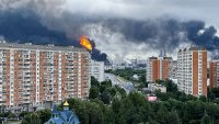 Русия съобщи за масирана атака към Москва тази нощ, гори рафинерията в Капотня