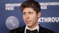 Шефът на OpenAI Алтман притежава дял за над 2 млрд. долара в компании, работили с OpenAI