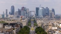 Имотният пазар в Париж е „повест за два града“