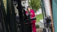 CNN, MS NOW и Politico съдят администрацията на Тръмп за отнетия достъп до Белия дом