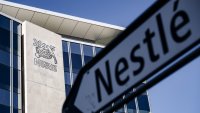 Nestl&eacute; залага на бизнеса с храни за домашни любимци на фона на спадащата раждаемост