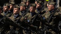 Полша иска увеличение на американските военни у дома след свиването на контингента в Германия