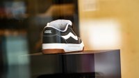 Финансовият отчет на собственика на Vans изстреля с 19% нагоре цената на акциите му