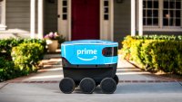 Amazon спира разработката на автономния робот за доставки Scout
