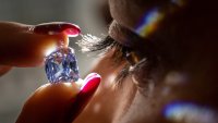 Richemont планира да се присъедини към консорциума за придобиване на De Beers
