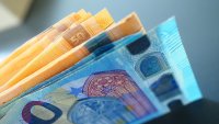 Правителството определи линията на бедност за 2027 г. на 443 евро