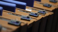 Управляващите правят още една стъпка към улесняване достъпа на граждани до ДЦК
