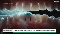 Dyson слага камера и АІ в устата ви