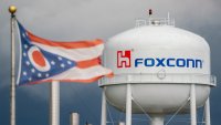 Приходите на Foxconn за второто тримесечие растат с близо 40%
