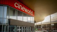 Cineworld твърди, че липсата на високобюджетни филми засяга посещенията на кината