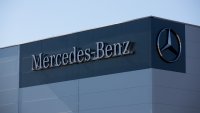 Путин одобри продажбата на местното финансово звено на Mercedes на руска компания