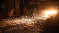 Лондонската борса за метали проучва възможностите за лиценз на склад в Хонконг