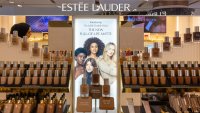 Акциите на Est&eacute;e Lauder поскъпнаха, след като се отказа от сделката с Puig