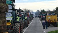 Френските фермери засилват натиска върху правителството, протестите се разрастват