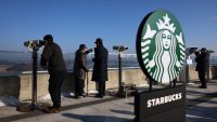 Starbucks сервира кафе на южнокорейците с гледка към Севера