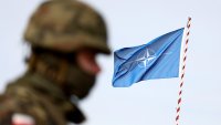 Съюзниците в НАТО водят неофициални разговори за мисия в Ормуз