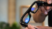 Snap се опитва да привлече потребителите с умни очила за 2195 долара