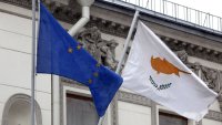 S&P повишава рейтинга на Кипър заради намаляването на задлъжнялостта