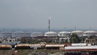 Добивът на ОПЕК рязко спада, войната в Иран ограничава доставките на Саудитска Арабия