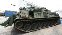 Компанията майка на бензиновия двигател придобива производител на бронирани машини за 1,6 млрд. евро