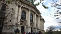 Ограничават ръста на таксите за платено обучение в университетите