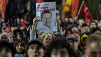 Защо турската опозиция не успява да пробие желязната хватка на Ердоган?