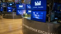Dow Jones се покачва с 400 пункта, подкрепен от понижаващите се цени на петрола*
